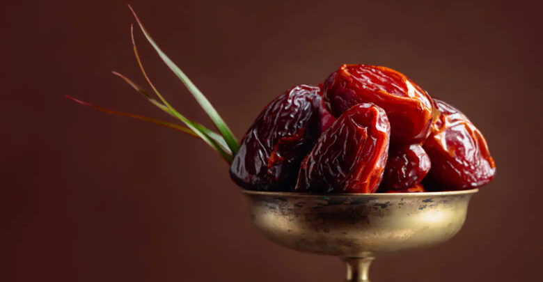 5 فوائد لكسر الصيام على التمر